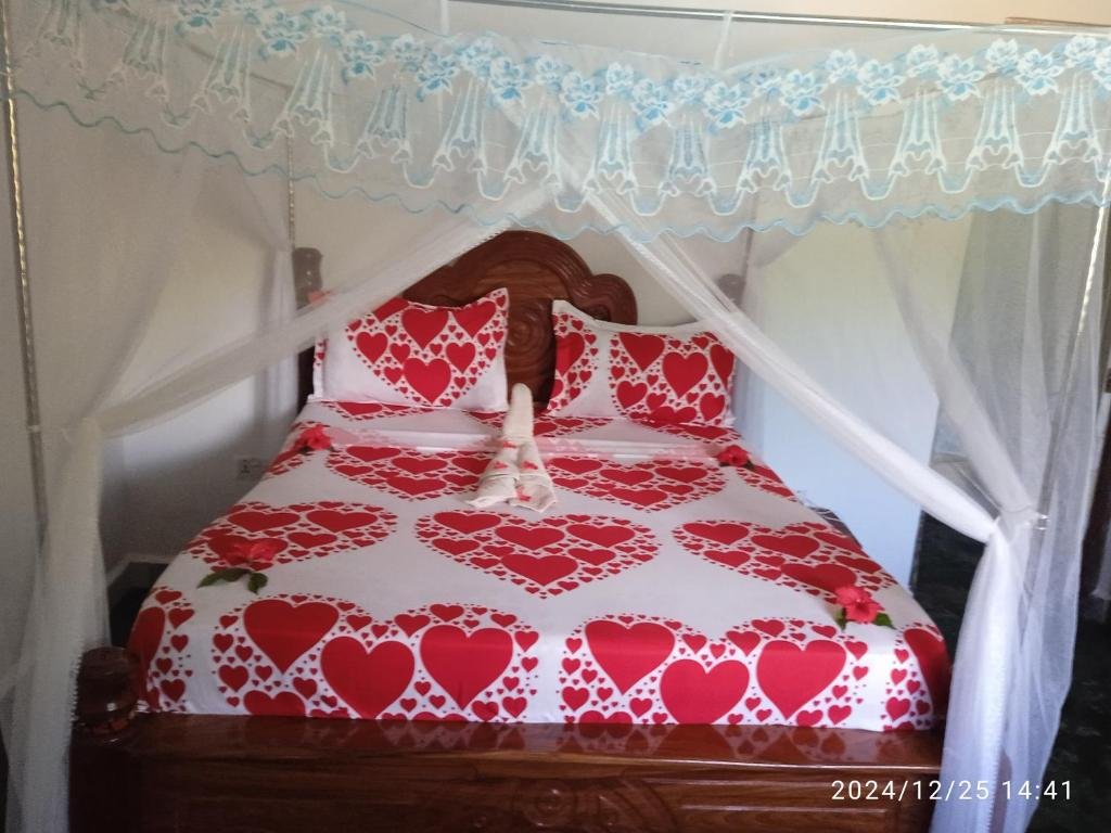 One-Bedroom Apartment with Balcony