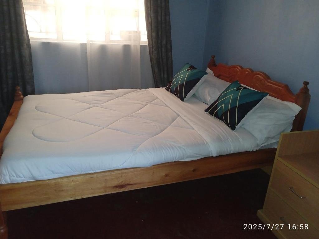 One-Bedroom Apartment with Balcony